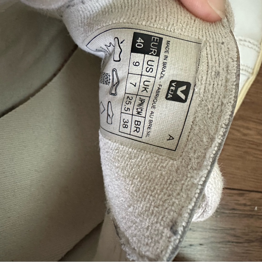 Veja Esplar Sneaker (Unisex) - Picture 6 of 6